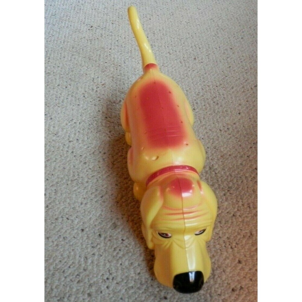 VINTAGE POOF-SLINKY INC HARD PLASTIC YELLOW 18" BASSET HOUND DOG TOY GUC GIFT